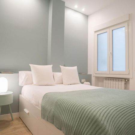 Paris La Concha - Ib Apartments San Sebastian Bagian luar foto