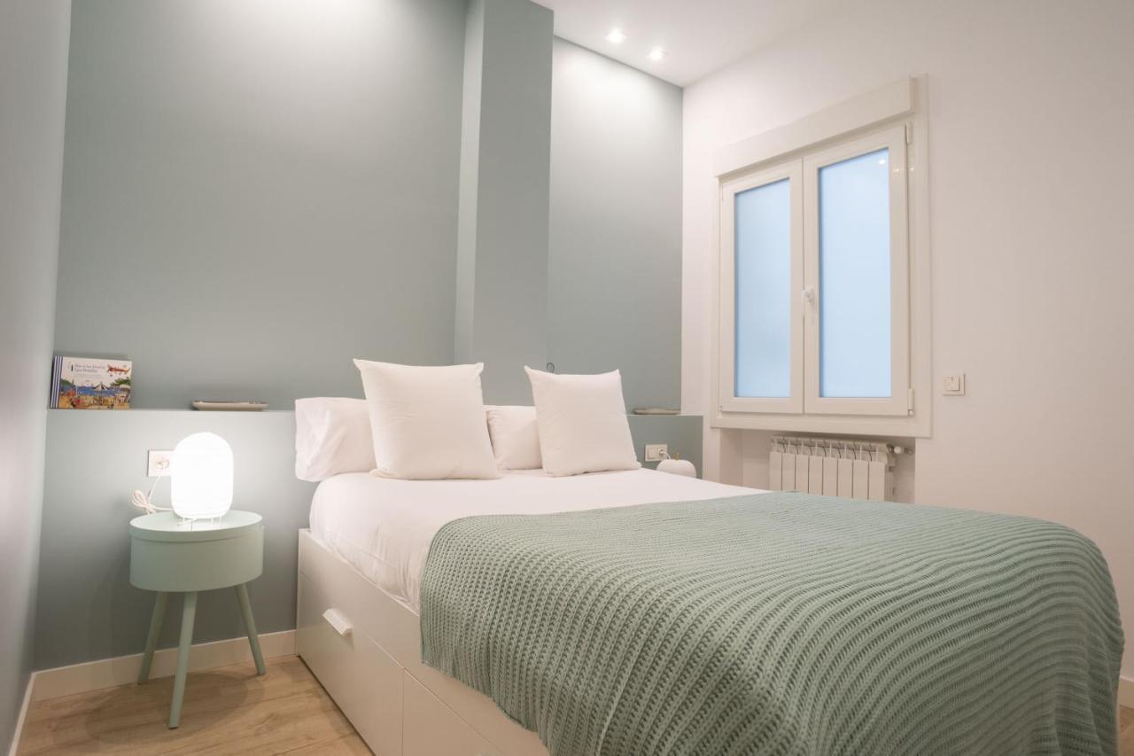 Paris La Concha - Ib Apartments San Sebastian Bagian luar foto